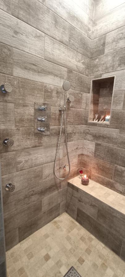 Le Marechal Duplex - Appartement Avec Jacuzzi - Caen Hyper Centre מראה חיצוני תמונה